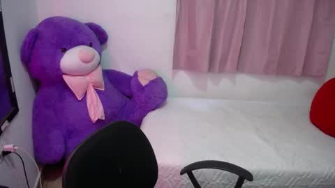 Kim online show from 12, 11, 2025