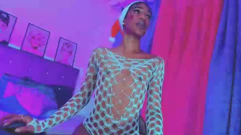 Snapshot of kimberly_thompsom chatting on 24, 12, 2024 Your Queen KIM online show from 24, 12, 2024