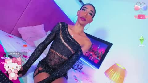 Snapshot of kimberly_thompsom chatting on 13, 10, 2025 Your Queen KIM online show from 13, 10, 2025