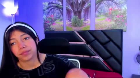 Kimberly Villalobos online show from 17, 9, 2025