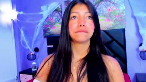 Kimberly Villalobos online show from 25, 10, 2025