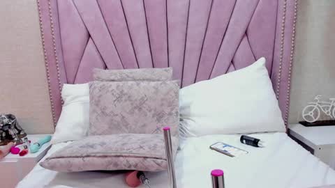 Snapshot of kimbrookss chatting on 2, 1, 2025 KimBrooks online show from 2, 1, 2025