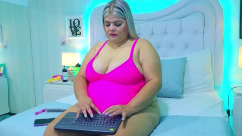 Snapshot of kimbrookss chatting on 11, 9, 2025 KimBrooks online show from 11, 9, 2025