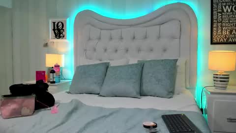 Snapshot of kimbrookss chatting on 16, 9, 2025 KimBrooks online show from 16, 9, 2025