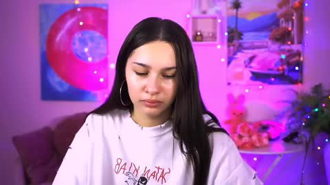 Snapshot of kimclarks chatting on 15, 9, 2025 kimclarks online show from 15, 9, 2025