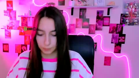 Snapshot of kimi_glow chatting on 30, 4, 2026 kimi_glow online show from 30, 4, 2026