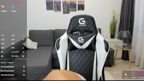 kimi_ivy online show from 21, 9, 2025