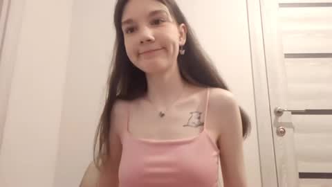 Snapshot of kimikobradbury chatting on 23, 4, 2026 Lina online show from 23, 4, 2026