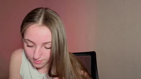 Snapshot of kimireaves chatting on 24, 3, 2026 Karma online show from 24, 3, 2026