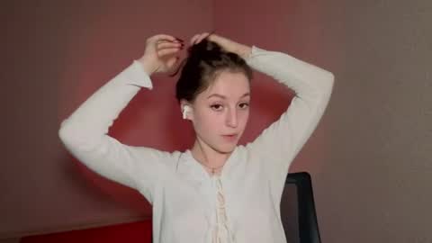 Snapshot of kimireaves chatting on 13, 4, 2026 Karma online show from 13, 4, 2026