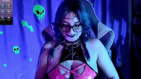   online show from 15, 12, 2025