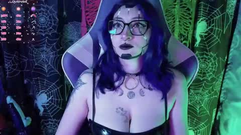 Snapshot of kimlennox__ chatting on 13, 3, 2026 Kim Lennox online show from 13, 3, 2026