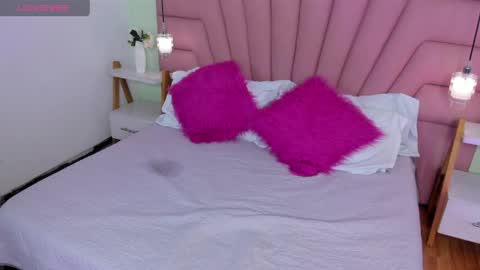 Snapshot of kimluna1 chatting on 24, 4, 2026 kimluna1 online show from 24, 4, 2026