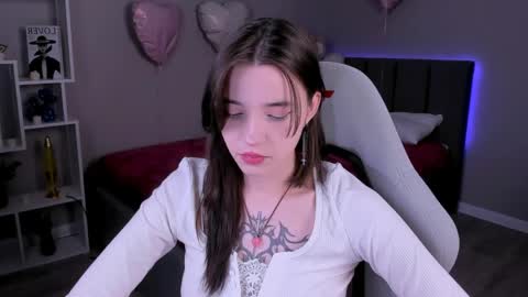 Snapshot of kimm_wong chatting on 26, 3, 2026 kimm wong online show from 26, 3, 2026