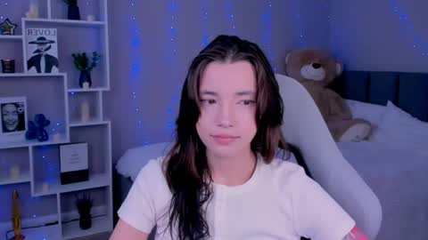 Snapshot of kimm_wong chatting on 27, 4, 2026 kimm wong online show from 27, 4, 2026