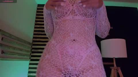 Snapshot of kimmy_chi chatting on 13, 2, 2025 Lo online show from 13, 2, 2025