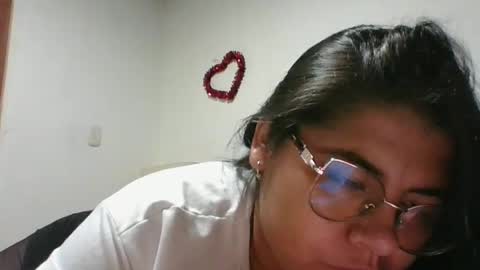 Snapshot of kimmy_kimmy_ chatting on 5, 1, 2025 Kimmy online show from 5, 1, 2025