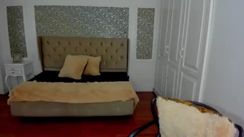 Kim online show from 8, 9, 2025