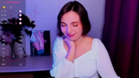 Hazel online show from 11, 10, 2025