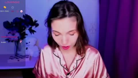 Hazel online show from 15, 4, 2026