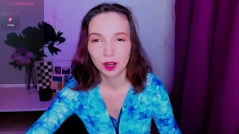 Snapshot of kindhazelhere_ chatting on 25, 6, 2026 Hazel online show from 25, 6, 2026