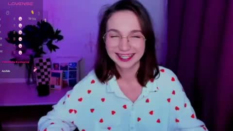 Snapshot of kindhazelhere_ chatting on 30, 6, 2026 Hazel online show from 30, 6, 2026