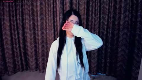 Megan online show from 11, 11, 2025