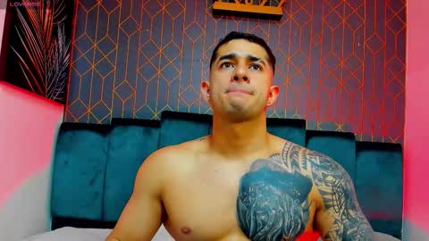 Snapshot of king_falconer chatting on 22, 9, 2025 Angel Falconer online show from 22, 9, 2025