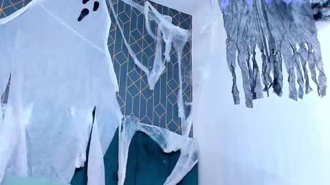 Snapshot of king_falconer chatting on 23, 10, 2025 Angel Falconer online show from 23, 10, 2025