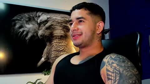 Snapshot of king_falconer chatting on 27, 11, 2025 Angel Falconer online show from 27, 11, 2025