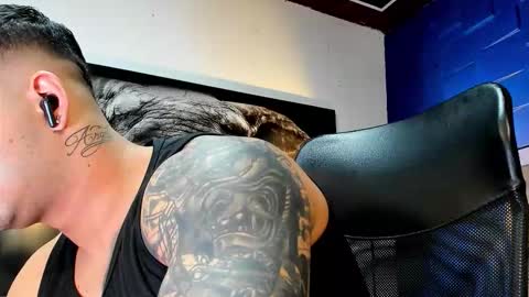 Snapshot of king_falconer chatting on 29, 11, 2025 Angel Falconer online show from 29, 11, 2025