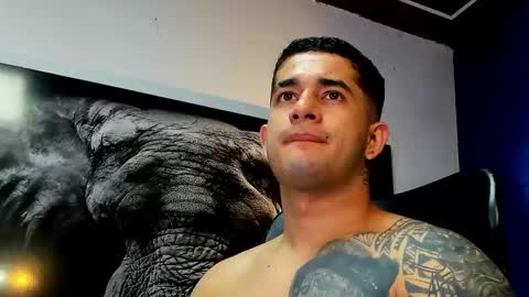 Snapshot of king_falconer chatting on 30, 11, 2025 Angel Falconer online show from 30, 11, 2025