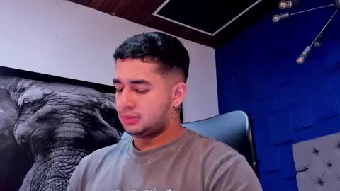 Snapshot of king_falconer chatting on 4, 12, 2025 Angel Falconer online show from 4, 12, 2025