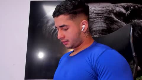 Snapshot of king_falconer chatting on 5, 12, 2025 Angel Falconer online show from 5, 12, 2025