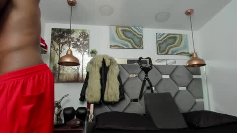 Snapshot of king_fitt_ chatting on 31, 1, 2025 HOT MEN BLACK online show from 31, 1, 2025