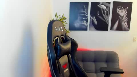 Snapshot of king_of_kings__ chatting on 19, 2, 2025 king_of_kings__ online show from 19, 2, 2025