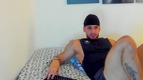 Snapshot of king_of_kings__ chatting on 16, 12, 2025 king_of_kings__ online show from 16, 12, 2025