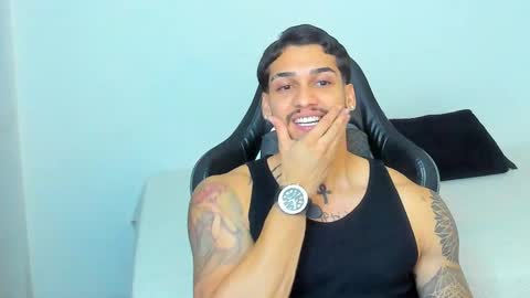 Snapshot of king_of_kings__ chatting on 13, 1, 2026 king_of_kings__ online show from 13, 1, 2026