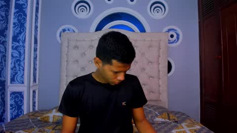 Snapshot of kingstark_ chatting on 30, 10, 2025 sebastian online show from 30, 10, 2025