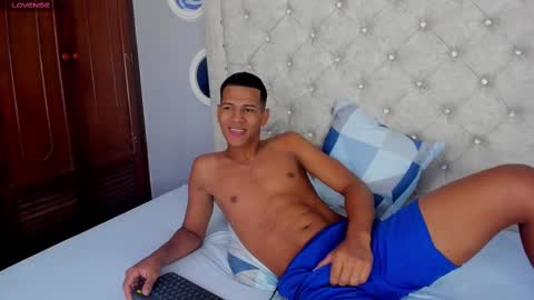 Snapshot of kingstark_ chatting on 22, 11, 2025 sebastian online show from 22, 11, 2025