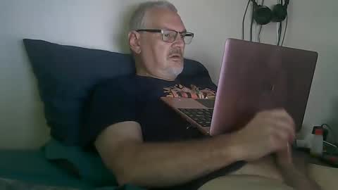 Snapshot of kingtongue10 chatting on 11, 9, 2025 kingtongue10 online show from 11, 9, 2025