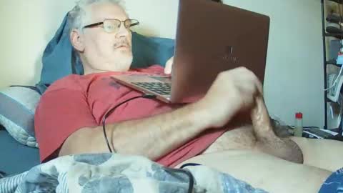 Snapshot of kingtongue10 chatting on 4, 11, 2025 kingtongue10 online show from 4, 11, 2025