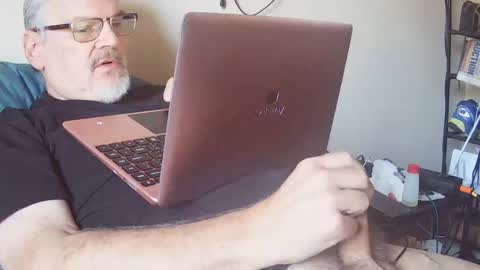 kingtongue10 online show from 23, 11, 2025