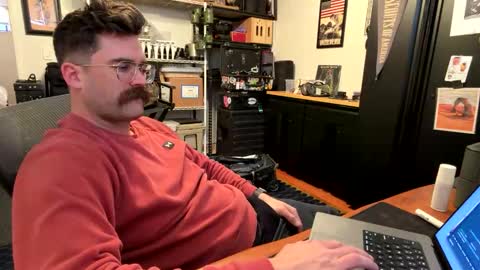 Snapshot of kingxhelm chatting on 8, 3, 2026 kingxhelm online show from 8, 3, 2026