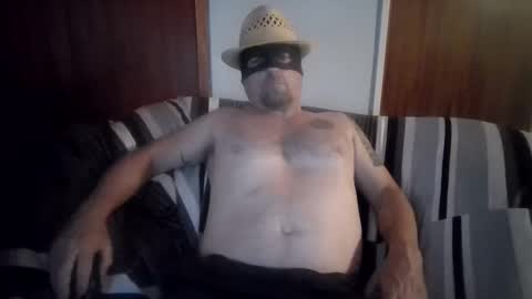 Snapshot of kinkcrystaldude chatting on 5, 4, 2026 Tom Hardmen online show from 5, 4, 2026