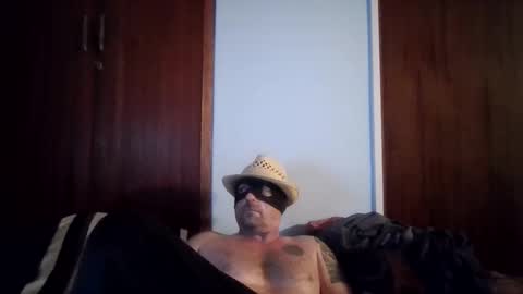 Snapshot of kinkcrystaldude chatting on 8, 4, 2026 Tom Hardmen online show from 8, 4, 2026