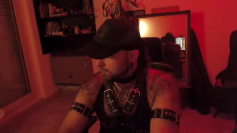 Snapshot of kinkracc chatting on 4, 11, 2025 kinkRacc online show from 4, 11, 2025