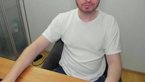 Snapshot of kinksubbydubby chatting on 8, 3, 2026 kinksubbydubby online show from 8, 3, 2026