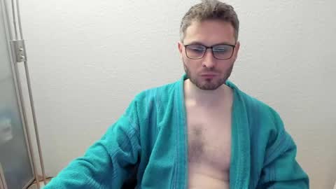 Snapshot of kinksubbydubby chatting on 22, 4, 2026 kinksubbydubby online show from 22, 4, 2026