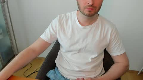 Snapshot of kinksubbydubby chatting on 18, 5, 2026 kinksubbydubby online show from 18, 5, 2026